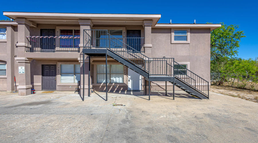 201 Masterson Rd, Laredo, Texas 78046-8668, 2 Bedrooms Bedrooms, 4 Rooms Rooms,1 BathroomBathrooms,Residential,For Sale,201 Masterson Rd,20255068