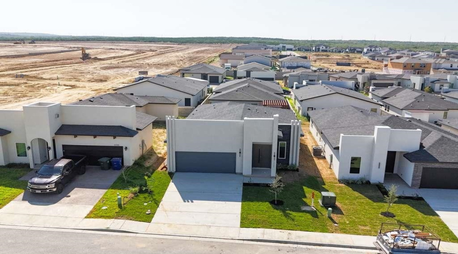 1723 Cordova Dr., Laredo, Texas 78046, 3 Bedrooms Bedrooms, 5 Rooms Rooms,2 BathroomsBathrooms,Residential,For Sale,1723 Cordova Dr.,20255073