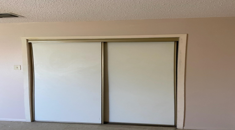 100 E Hillside Dr., LAREDO, Texas 78041, 1 Bedroom Bedrooms, 4 Rooms Rooms,1 BathroomBathrooms,Residential,For Sale,100 E Hillside Dr.,20233681