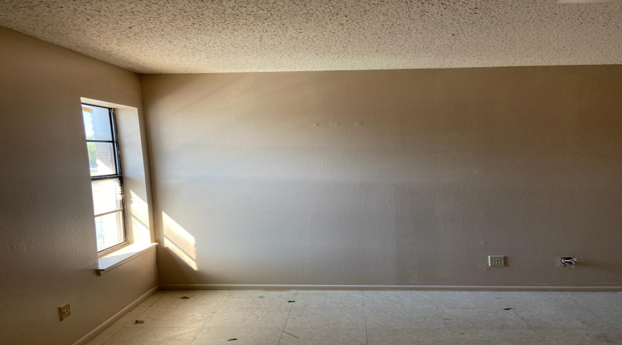 100 E Hillside Dr., LAREDO, Texas 78041, 1 Bedroom Bedrooms, 4 Rooms Rooms,1 BathroomBathrooms,Residential,For Sale,100 E Hillside Dr.,20233681