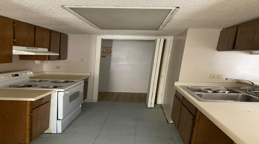 100 E Hillside Dr., LAREDO, Texas 78041, 1 Bedroom Bedrooms, 4 Rooms Rooms,1 BathroomBathrooms,Residential,For Sale,100 E Hillside Dr.,20233681