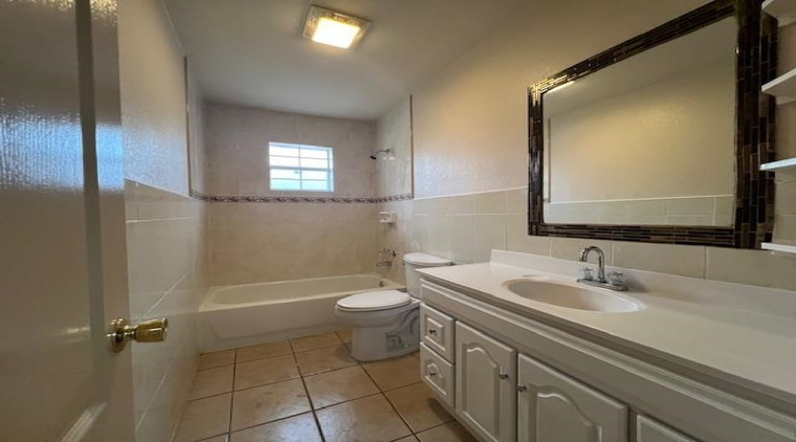 408 Badajoz Ln, Laredo, Texas 78046, 3 Bedrooms Bedrooms, 5 Rooms Rooms,2 BathroomsBathrooms,Residential,For Rent,408 Badajoz Ln,20255076