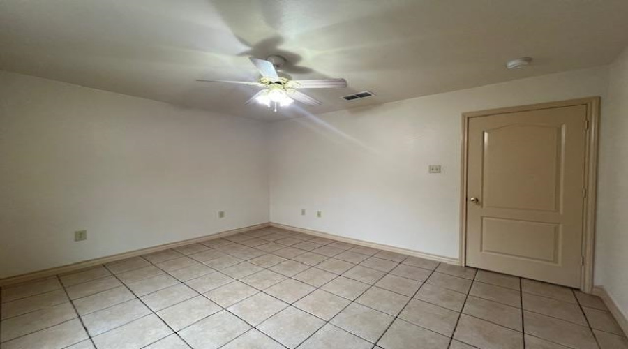 408 Badajoz Ln, Laredo, Texas 78046, 3 Bedrooms Bedrooms, 5 Rooms Rooms,2 BathroomsBathrooms,Residential,For Rent,408 Badajoz Ln,20255076