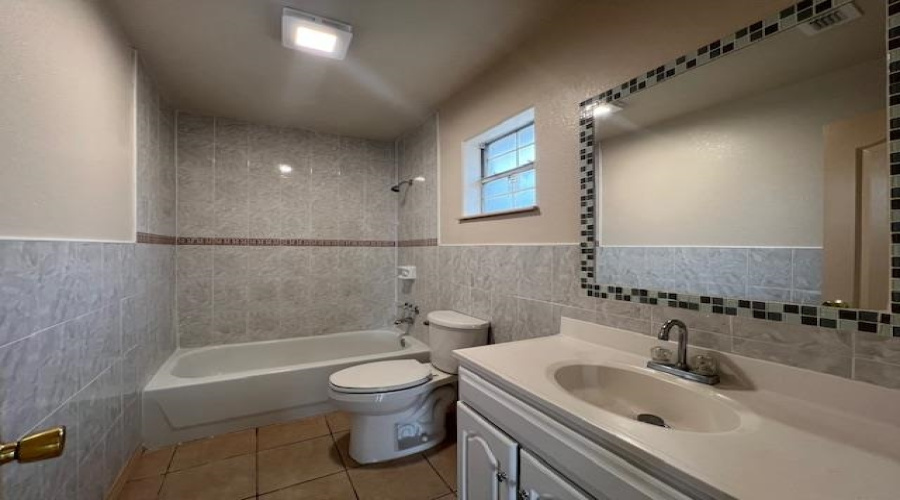 408 Badajoz Ln, Laredo, Texas 78046, 3 Bedrooms Bedrooms, 5 Rooms Rooms,2 BathroomsBathrooms,Residential,For Rent,408 Badajoz Ln,20255076