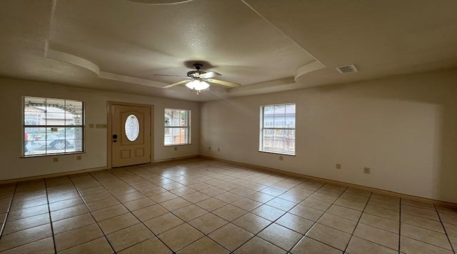408 Badajoz Ln, Laredo, Texas 78046, 3 Bedrooms Bedrooms, 5 Rooms Rooms,2 BathroomsBathrooms,Residential,For Rent,408 Badajoz Ln,20255076