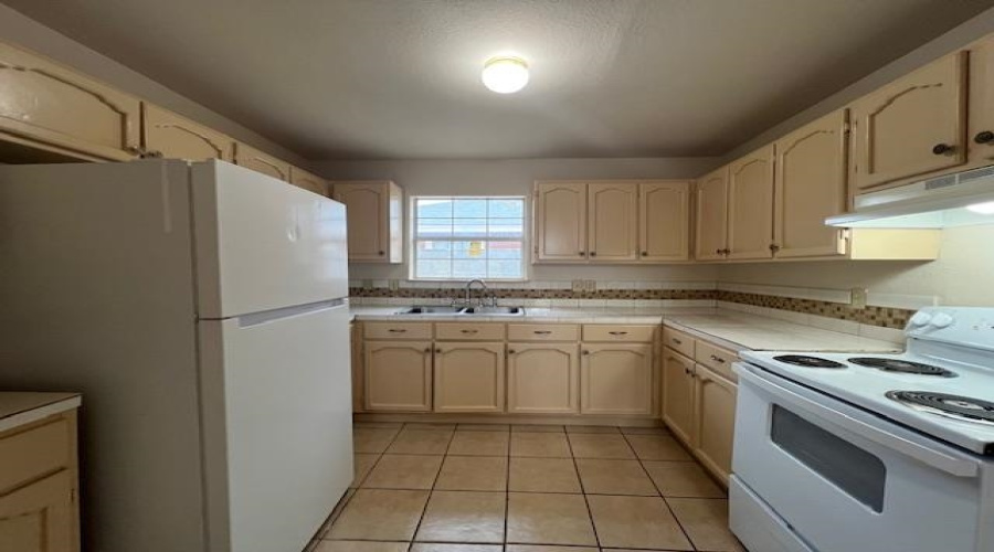 408 Badajoz Ln, Laredo, Texas 78046, 3 Bedrooms Bedrooms, 5 Rooms Rooms,2 BathroomsBathrooms,Residential,For Rent,408 Badajoz Ln,20255076