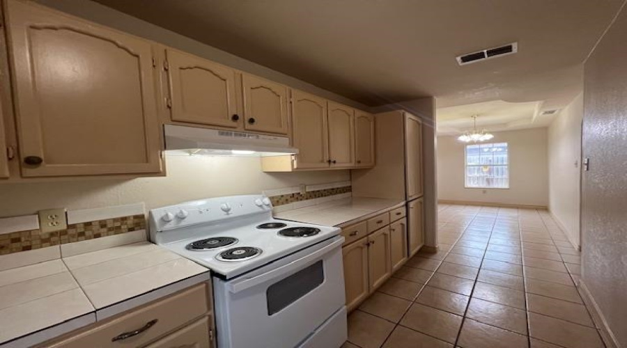 408 Badajoz Ln, Laredo, Texas 78046, 3 Bedrooms Bedrooms, 5 Rooms Rooms,2 BathroomsBathrooms,Residential,For Rent,408 Badajoz Ln,20255076