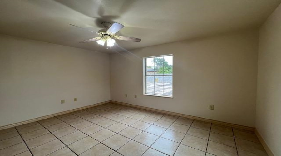 408 Badajoz Ln, Laredo, Texas 78046, 3 Bedrooms Bedrooms, 5 Rooms Rooms,2 BathroomsBathrooms,Residential,For Rent,408 Badajoz Ln,20255076