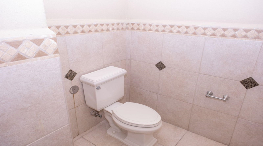 8607 McPherson Rd, Laredo, Texas 78045, 1 Room Rooms,2 BathroomsBathrooms,Commercial retail/office,For Rent,8607 McPherson Rd,20255077