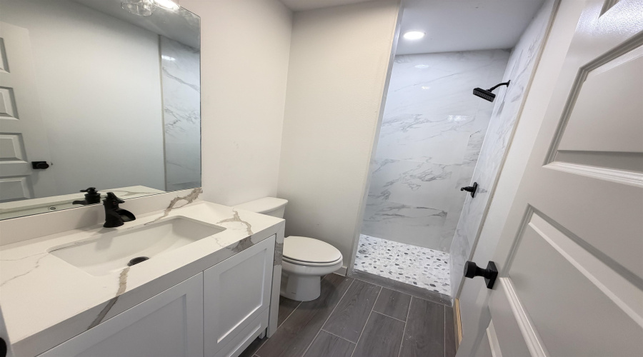 3919 Yoyis St., Laredo, Texas 78046, 3 Bedrooms Bedrooms, 6 Rooms Rooms,2 BathroomsBathrooms,Residential,For Sale,3919 Yoyis St.,20255078