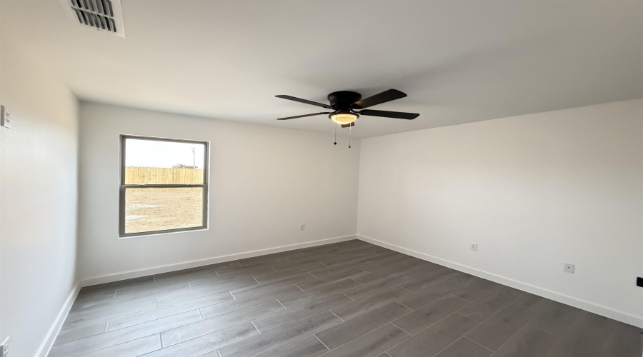 3919 Yoyis St., Laredo, Texas 78046, 3 Bedrooms Bedrooms, 6 Rooms Rooms,2 BathroomsBathrooms,Residential,For Sale,3919 Yoyis St.,20255078