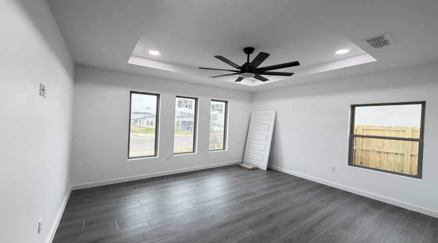 3919 Yoyis St., Laredo, Texas 78046, 3 Bedrooms Bedrooms, 6 Rooms Rooms,2 BathroomsBathrooms,Residential,For Sale,3919 Yoyis St.,20255078