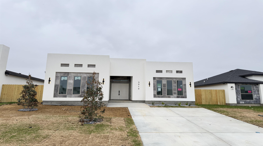 3919 Yoyis St., Laredo, Texas 78046, 3 Bedrooms Bedrooms, 6 Rooms Rooms,2 BathroomsBathrooms,Residential,For Sale,3919 Yoyis St.,20255078