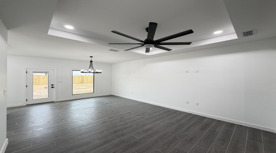 3919 Yoyis St., Laredo, Texas 78046, 3 Bedrooms Bedrooms, 6 Rooms Rooms,2 BathroomsBathrooms,Residential,For Sale,3919 Yoyis St.,20255078