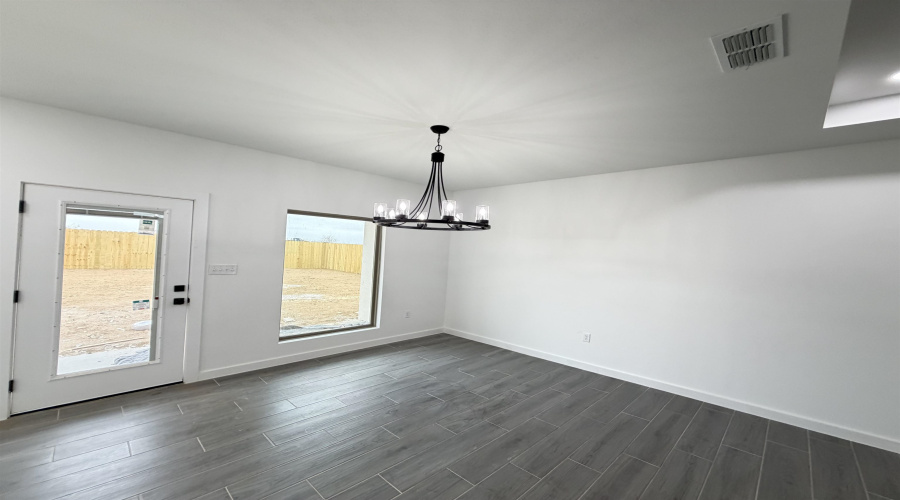 3919 Yoyis St., Laredo, Texas 78046, 3 Bedrooms Bedrooms, 6 Rooms Rooms,2 BathroomsBathrooms,Residential,For Sale,3919 Yoyis St.,20255078