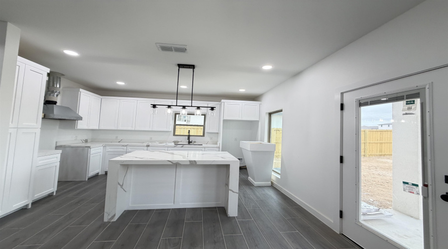 3919 Yoyis St., Laredo, Texas 78046, 3 Bedrooms Bedrooms, 6 Rooms Rooms,2 BathroomsBathrooms,Residential,For Sale,3919 Yoyis St.,20255078