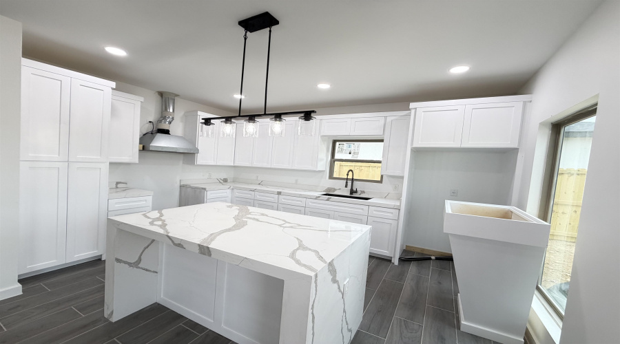 3919 Yoyis St., Laredo, Texas 78046, 3 Bedrooms Bedrooms, 6 Rooms Rooms,2 BathroomsBathrooms,Residential,For Sale,3919 Yoyis St.,20255078