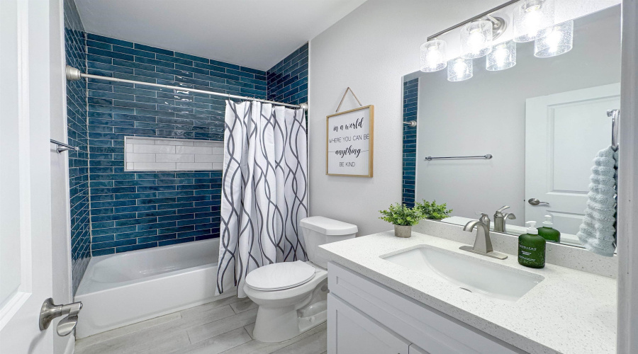 1428 Los Estribos Dr., Laredo, Texas 78046, 3 Bedrooms Bedrooms, 6 Rooms Rooms,2 BathroomsBathrooms,Residential,For Sale,1428 Los Estribos Dr.,20255080