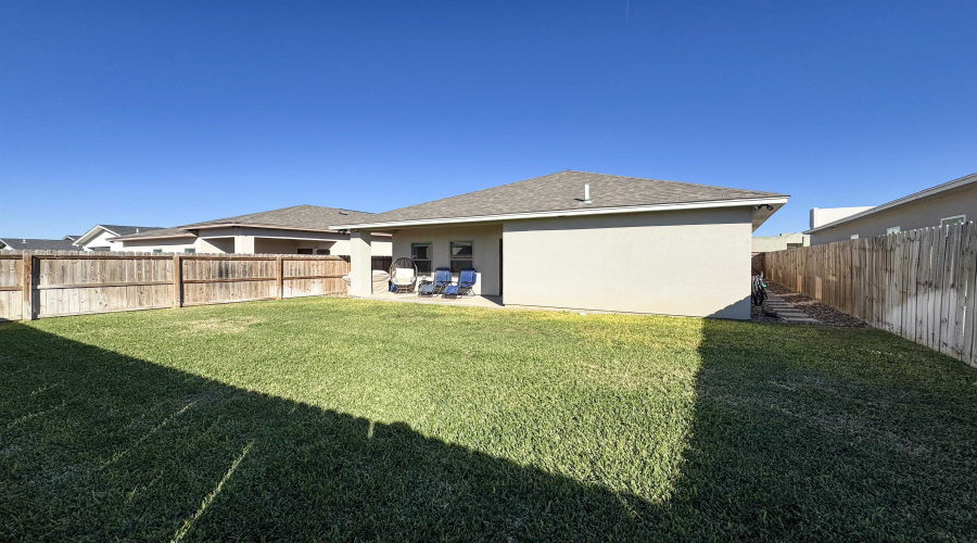 1428 Los Estribos Dr., Laredo, Texas 78046, 3 Bedrooms Bedrooms, 6 Rooms Rooms,2 BathroomsBathrooms,Residential,For Sale,1428 Los Estribos Dr.,20255080