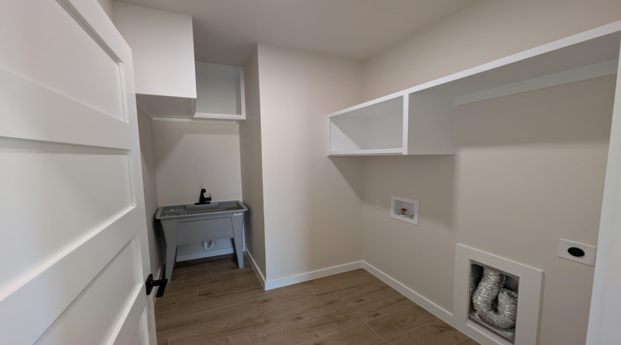 1813 Belgian Blue Lp., Laredo, Texas 78046, 4 Bedrooms Bedrooms, 7 Rooms Rooms,3 BathroomsBathrooms,Residential,For Sale,1813 Belgian Blue Lp.,20255081