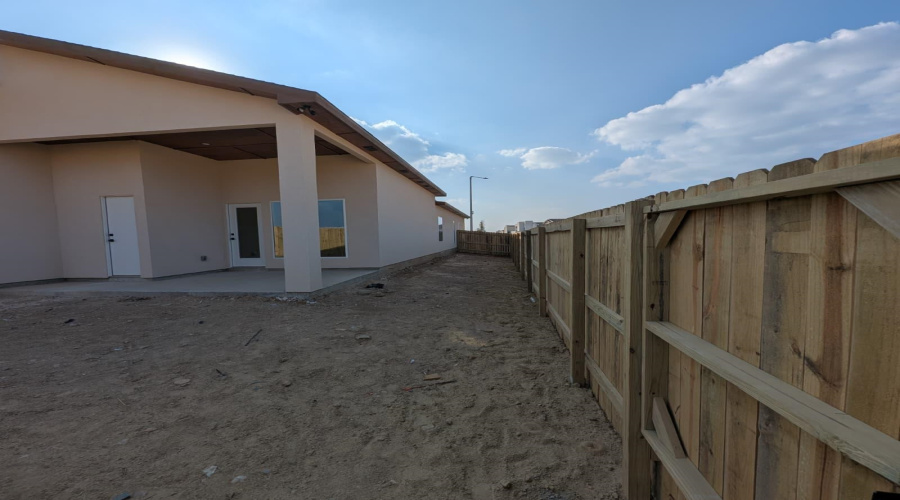 1813 Belgian Blue Lp., Laredo, Texas 78046, 4 Bedrooms Bedrooms, 7 Rooms Rooms,3 BathroomsBathrooms,Residential,For Sale,1813 Belgian Blue Lp.,20255081