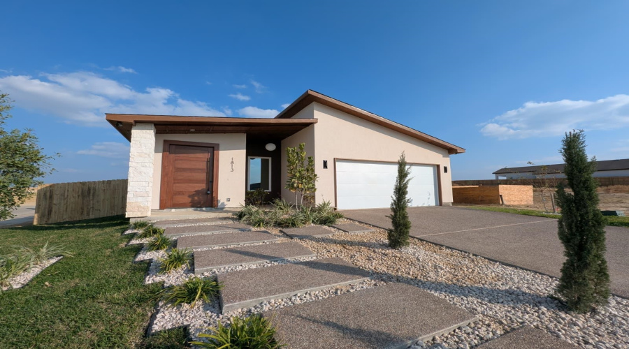 1813 Belgian Blue Lp., Laredo, Texas 78046, 4 Bedrooms Bedrooms, 7 Rooms Rooms,3 BathroomsBathrooms,Residential,For Sale,1813 Belgian Blue Lp.,20255081