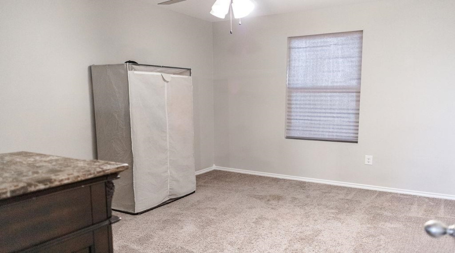 4214 Helena Dr., Laredo, Texas 78046-0000, 5 Bedrooms Bedrooms, 7 Rooms Rooms,2 BathroomsBathrooms,Residential,For Sale,4214 Helena Dr.,20255083