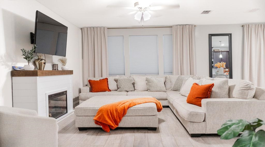 4214 Helena Dr., Laredo, Texas 78046-0000, 5 Bedrooms Bedrooms, 7 Rooms Rooms,2 BathroomsBathrooms,Residential,For Sale,4214 Helena Dr.,20255083