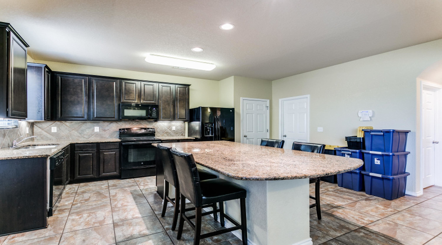 9723 Acadian Dr., San Antonio, Texas 78245, 3 Bedrooms Bedrooms, 7 Rooms Rooms,2 BathroomsBathrooms,Residential,For Sale,9723 Acadian Dr.,20255086