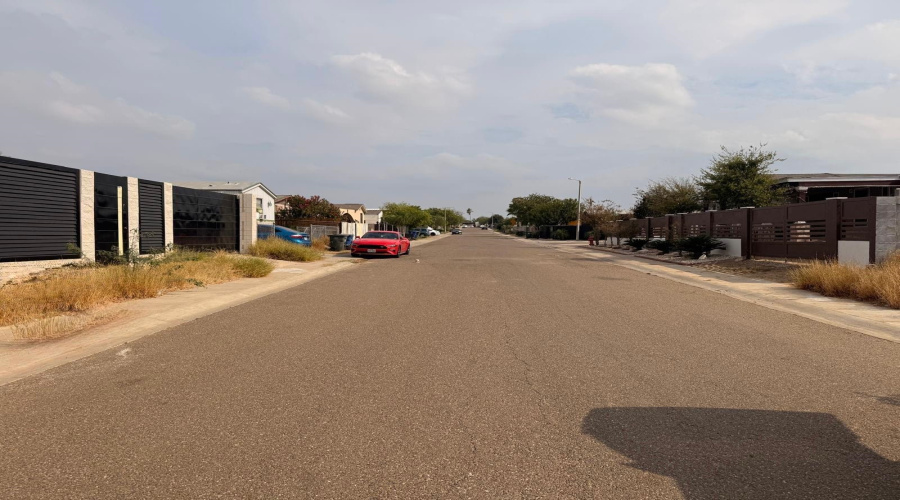 2508 Canelo Dr., Laredo, Texas 78046, ,Land,For Sale,2508 Canelo Dr.,20255096