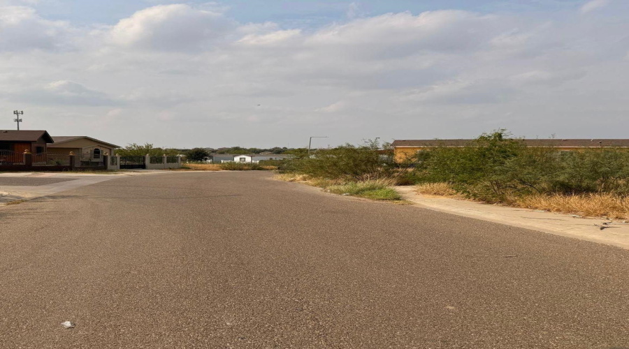 2508 Canelo Dr., Laredo, Texas 78046, ,Land,For Sale,2508 Canelo Dr.,20255096