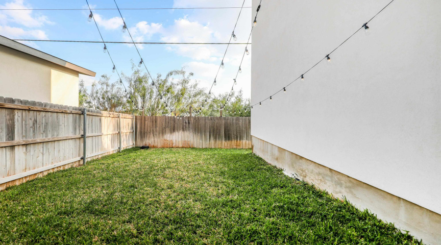 419 Deer Path Loop, LAREDO, Texas 78045, 3 Bedrooms Bedrooms, 7 Rooms Rooms,2 BathroomsBathrooms,Residential,For Sale,419 Deer Path Loop,20255092