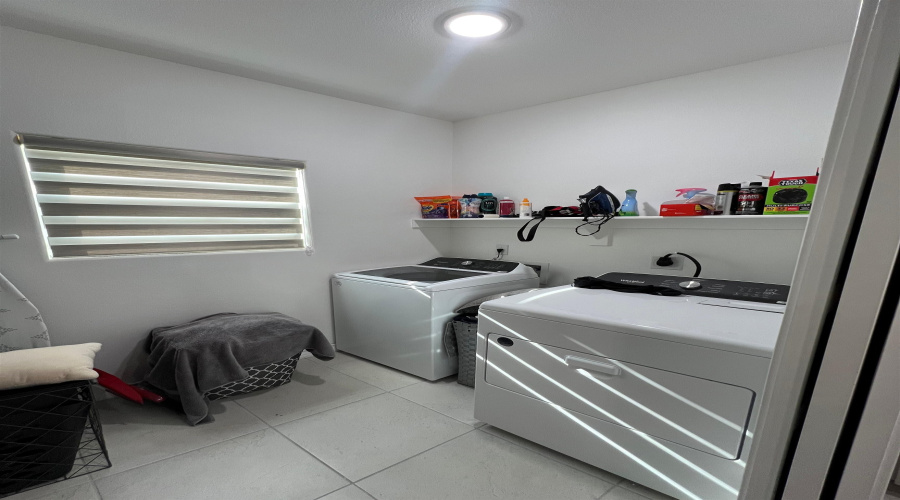 920 La Muralla St, laredo, Texas 78046, 3 Bedrooms Bedrooms, 5 Rooms Rooms,2 BathroomsBathrooms,Residential,For Sale,920 La Muralla St,20255098