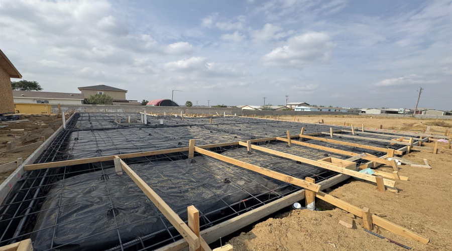 2818 Adamsville, Laredo, Texas 78046, 3 Bedrooms Bedrooms, 5 Rooms Rooms,2 BathroomsBathrooms,Residential,For Sale,2818 Adamsville,20255099