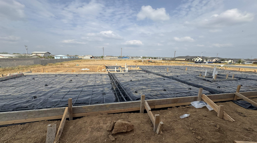 2818 Adamsville, Laredo, Texas 78046, 3 Bedrooms Bedrooms, 5 Rooms Rooms,2 BathroomsBathrooms,Residential,For Sale,2818 Adamsville,20255099