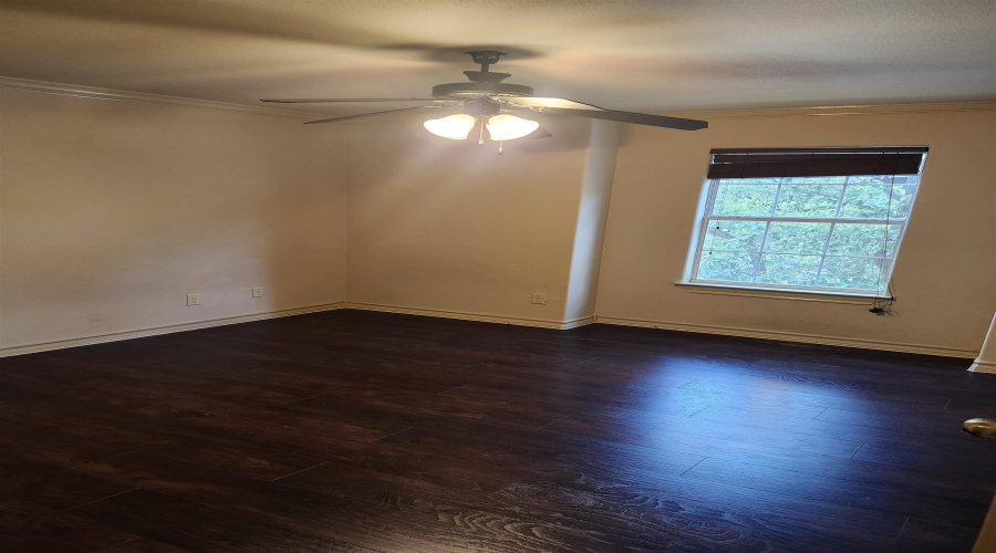 10706 International Blvd, Laredo, Texas 78045, 2 Bedrooms Bedrooms, 5 Rooms Rooms,1 BathroomBathrooms,Residential,For Rent,10706 International Blvd,20255100