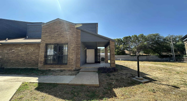 201 E Del Mar Blvd, LAREDO, Texas 78041, 1 Bedroom Bedrooms, 4 Rooms Rooms,1 BathroomBathrooms,Residential,For Sale,201 E Del Mar Blvd,20253937