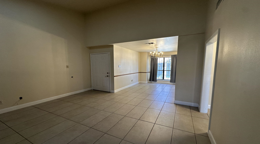 201 E Del Mar Blvd, LAREDO, Texas 78041, 1 Bedroom Bedrooms, 4 Rooms Rooms,1 BathroomBathrooms,Residential,For Sale,201 E Del Mar Blvd,20253937
