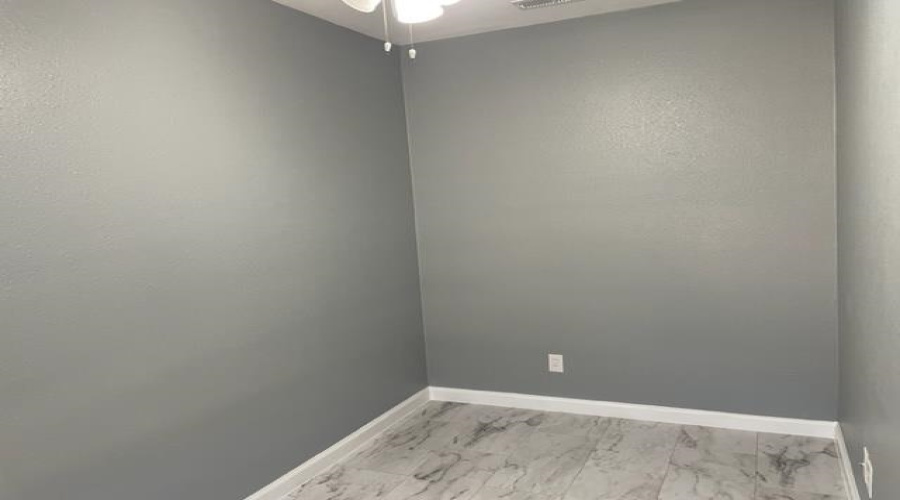 4902 Marcella Ave, Laredo, Texas 78041, 3 Bedrooms Bedrooms, 5 Rooms Rooms,1 BathroomBathrooms,Residential,For Rent,4902 Marcella Ave,20255104