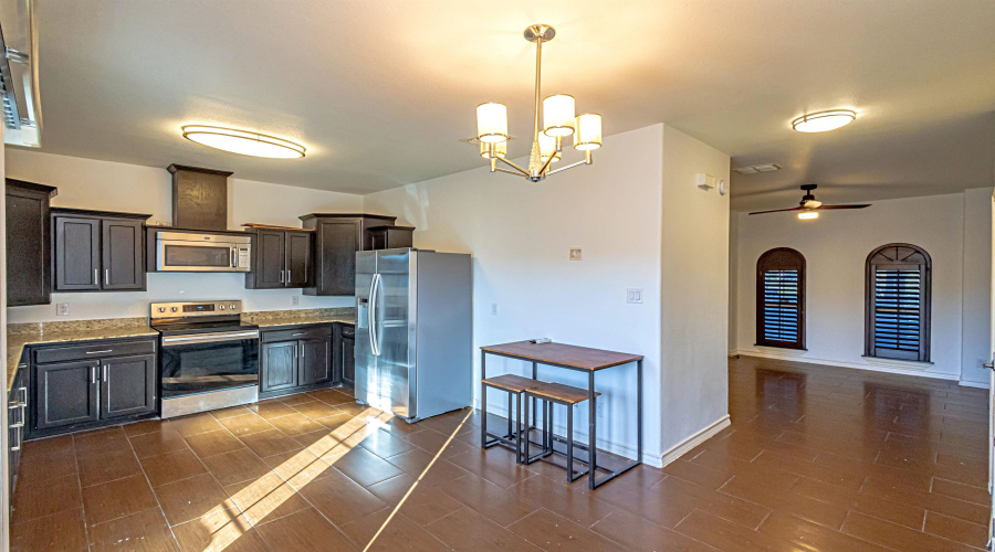 10706 International Blvd, Laredo, Texas 78045, 2 Bedrooms Bedrooms, 5 Rooms Rooms,1 BathroomBathrooms,Residential,For Rent,10706 International Blvd,20255105