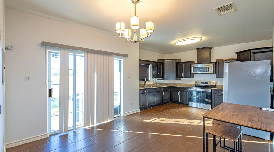 10706 International Blvd, Laredo, Texas 78045, 2 Bedrooms Bedrooms, 5 Rooms Rooms,1 BathroomBathrooms,Residential,For Rent,10706 International Blvd,20255105