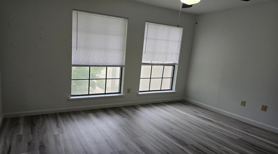 101 W Del Mar Blvd, Laredo, Texas 78041, 3 Bedrooms Bedrooms, 6 Rooms Rooms,2 BathroomsBathrooms,Residential,For Rent,101 W Del Mar Blvd,20255108