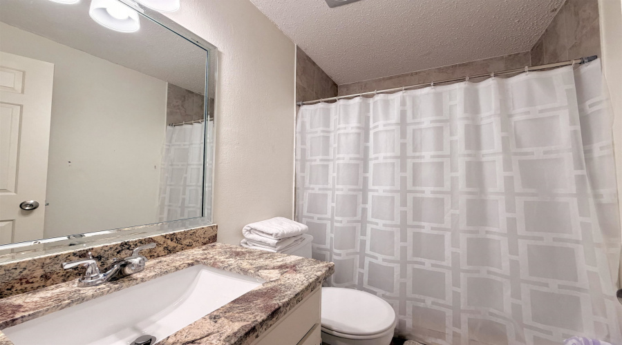 200 Martingale Ln, Laredo, Texas 78045, 3 Bedrooms Bedrooms, 6 Rooms Rooms,3 BathroomsBathrooms,Residential,For Rent,200 Martingale Ln,20255110