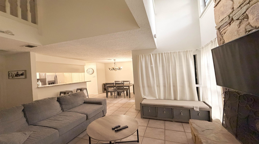 200 Martingale Ln, Laredo, Texas 78045, 3 Bedrooms Bedrooms, 6 Rooms Rooms,3 BathroomsBathrooms,Residential,For Rent,200 Martingale Ln,20255110