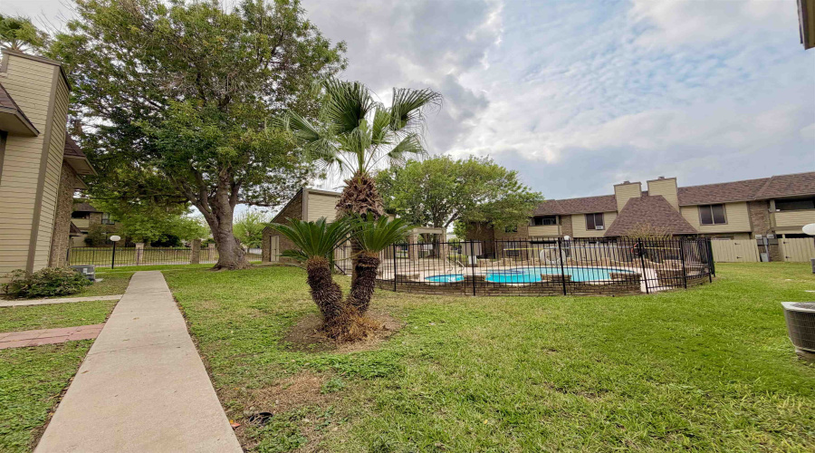 200 Martingale Ln, Laredo, Texas 78045, 3 Bedrooms Bedrooms, 6 Rooms Rooms,3 BathroomsBathrooms,Residential,For Rent,200 Martingale Ln,20255110