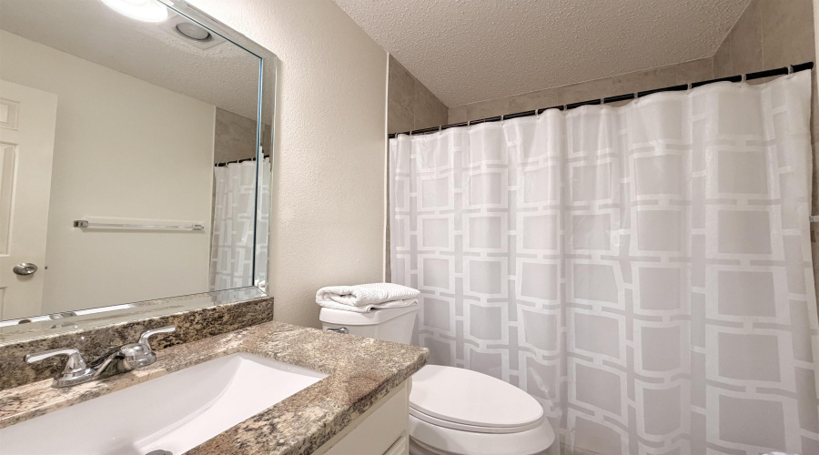 200 Martingale Ln, Laredo, Texas 78045, 3 Bedrooms Bedrooms, 6 Rooms Rooms,3 BathroomsBathrooms,Residential,For Rent,200 Martingale Ln,20255110