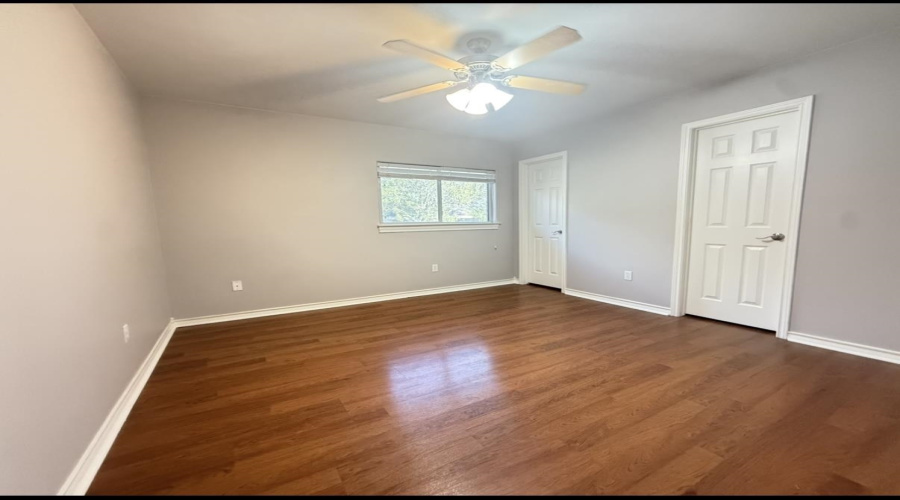 2820 Centenario Dr, Laredo, Texas 78045, 5 Bedrooms Bedrooms, 8 Rooms Rooms,2 BathroomsBathrooms,Residential,For Sale,2820 Centenario Dr,20255111