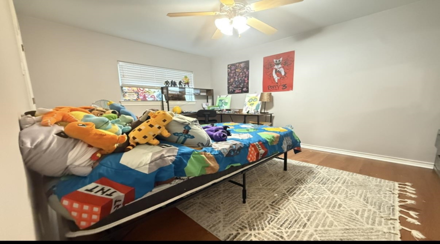 2820 Centenario Dr, Laredo, Texas 78045, 5 Bedrooms Bedrooms, 8 Rooms Rooms,2 BathroomsBathrooms,Residential,For Sale,2820 Centenario Dr,20255111