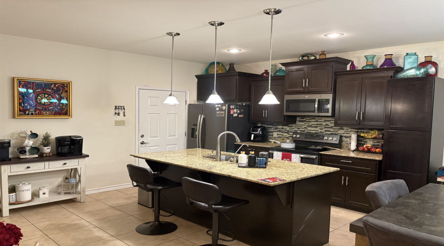 4401 Wild Flower Ave, Laredo, Texas 78045, 3 Bedrooms Bedrooms, 4 Rooms Rooms,2 BathroomsBathrooms,Residential,For Sale,4401 Wild Flower Ave,20255113