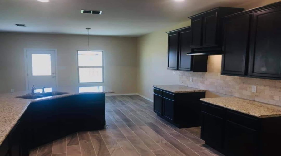 1002 Larvotto Lp., Laredo, Texas 78045, 4 Bedrooms Bedrooms, 4 Rooms Rooms,2 BathroomsBathrooms,Residential,For Sale,1002 Larvotto Lp.,20255116